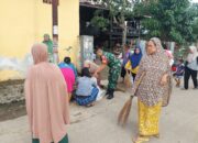 Babinsa Majelling Wattang Bersama Warga Bersihkan Selokan, Antisipasi Banjir dan Penyakit