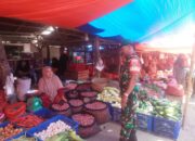 Harga Stabil, Pasar Aman! Babinsa Rappang Cek Langsung Stok dan Harga Bahan Pokok