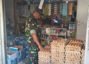 Babinsa Sidrap Cek Harga Sembako di Pasar Pangkajene, Pastikan Warga Tak Terdampak Kenaikan