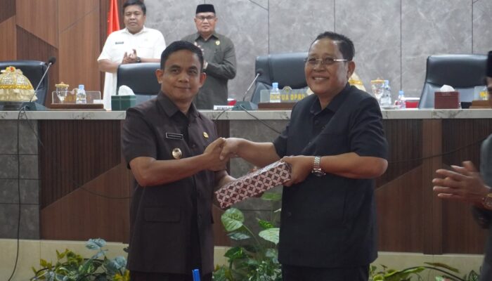Wakil Bupati Pinrang hadiri rapat paripurna bersama DPRD kab.pinrang dengan agenda (KUPA) dan PPAS perubahan anggaran 2025