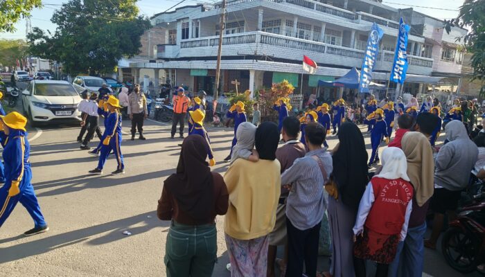 Semarak Gerak Jalan Tingkat SD di Pangkajene Meriahkan HUT RI ke-80 di Sidenreng Rappang