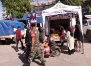 Babinsa Dampingi Pasar Murah Bulog di Sidrap, Warga Antusias Borong Kebutuhan Pokok