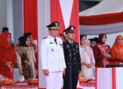Wakil Bupati Pinrang didaulat menjadi inspektur upacara penurunan bendera pada puncak HUT RI ke 80 dihalaman kantor bupati pinrang