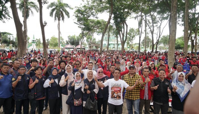 Bupati Syaharuddin Lepas Mahasiswa Unhas Usai Tuntaskan KKN di Sidrap