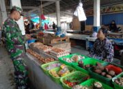 Antisipasi Kenaikan Harga Sembako, Babinsa Panca Lautang Monitoring Pasar