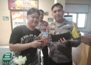Polisi Jujur, Dompet Warga Kembali Utuh Berkat Aipda Umar