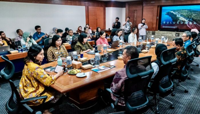 Temui Wamen Pariwisata, Bupati Andi Utta Undang ke Festival Pinisi