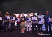 Pemkab Pinrang melalui dinas pendidikan terima penghargaan dari Guru belajar Foundation sebagai bentuk apresiasi dan dedikasi ,kontribusi dan dukungannya perkuat pendidikan