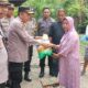 Polres Pinrang Gelar Bakti Sosial Peduli Korban Angin Kencang di Duampanua