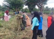 Koramil 07 Baranti Gelar Karya Bakti Bersihkan Selokan dan Sampah di Desa Passeno