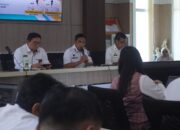 Pemkab Pinrang terima kunjungan KPK di ruang kantor bupati Pinrang dan mengelar rapat koordinasi bersama jajaran Pemkab Pinrang