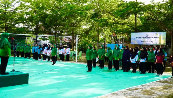 Semangat Kartini Persit, Pertandingan Bola Voli Antar Ranting Sambut Hari Ibu ke-97
