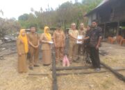 BPBD kabupaten Pinrang salurkan bantuan tunai ke korban kebaran di desa Alitta