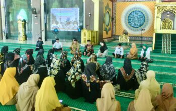 Herfida Muchtar Buka Tahsinul Qira’ah Bulukumba Cinta Al-Qur’an di Masjid ICDT