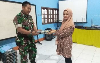 Babinsa Kodim 1420/Sidrap Kawal Distribusi 63 Ribu Paket Makanan Bergizi Gratis