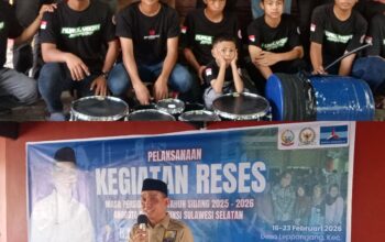 Anggota DPRD provinsi Sulsel dari partai Demokrat gelar Reses di desa Leppangang di sambut dengan musik patrol
