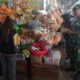 Pastikan Stok Aman Pasca Lebaran, Babinsa Koramil 1420-04/Watang Pulu Pantau Harga Sembako di Pasar Lawawoi