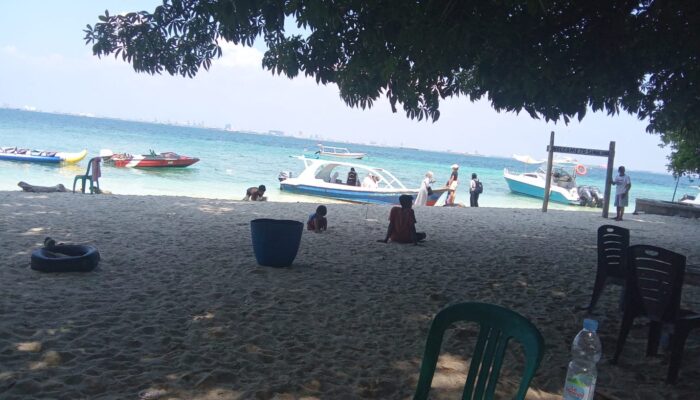 Pulau Samalona Ramai Dikunjungi, Wisatawan Nikmati Keindahan Pantai dan Laut Jernih