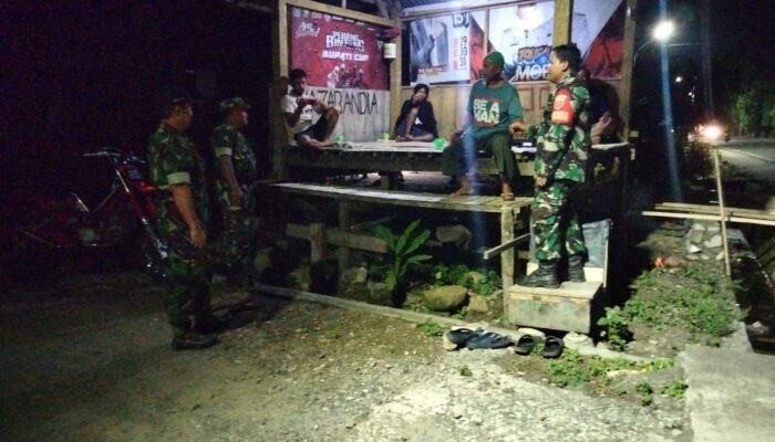 Jaga Kondusivitas Wilayah, Koramil 1420-07/Baranti Gelar Patroli Siskamling di Desa Passeno