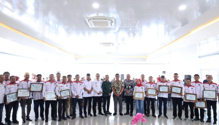 Kades se Sulsel Deklarasi Desa Bersinar di Gedung Pinisi Bulukumba