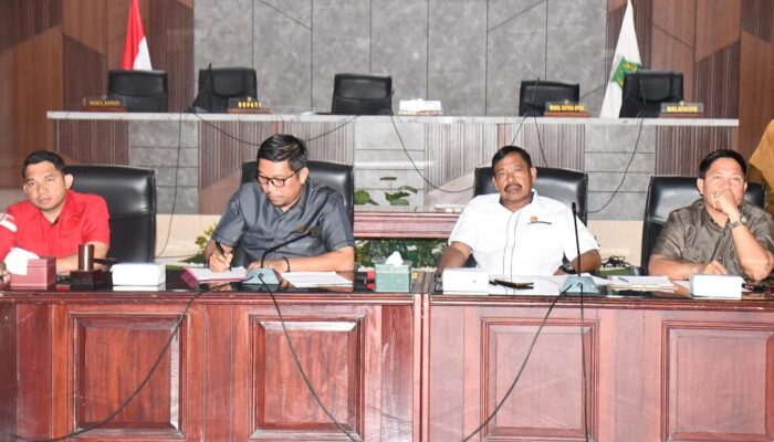 Beberapa Desa Di Pinrang Sampai Sekarang Belum Dialiri Listrik, Komisi II DPRD Pinrang Gelar RDP, Undang Pihak Terkait
