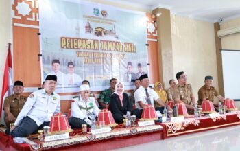 Bupati Andi Utta Minta Jemaah Calon Haji Saling Menolong