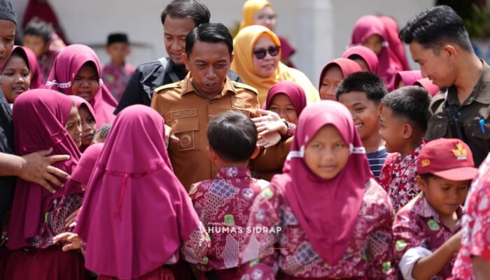 Bupati Sidrap Sidak SD Negeri 1 Rijang Panua, Apresiasi Kebersihan Sekolah
