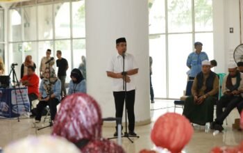 Pemkab Pinrang menerima secara langsung kepulangan jamaah haji kloter 8 asal kabupaten Pinrang di mesjid Agung Al-Munawwir
