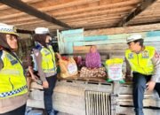 SATLANTAS POLRES PINRANG SALURKAN BANTUAN SOSIAL KEPADA WARGA KURANG MAMPU DALAM RANGKA HARI BHAYANGKARA KE-80