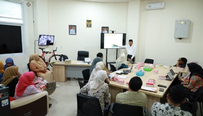 Perkuat Publikasi Layanan Publik, DPMPTSP Bulukumba Bekali Tim Media Sosial Bersama Humas Pemkab