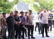 Personel Polres Pinrang Laksanakan Pengamanan Eksekusi Pengosongan Gedung Mall Sejahtera Pinrang, Berjalan Aman dan Kondusif