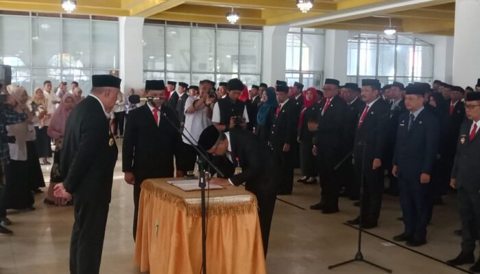 176 Pejabat Dilantik, Bupati Irwan Tekankan Pelayanan Publik yang Lebih Cepat, Inovatif, dan Berorientasi Kepada Pelayanan