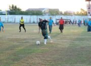 Eksekutif-Legislatif Tarung Ulang Sepakbola Sarung