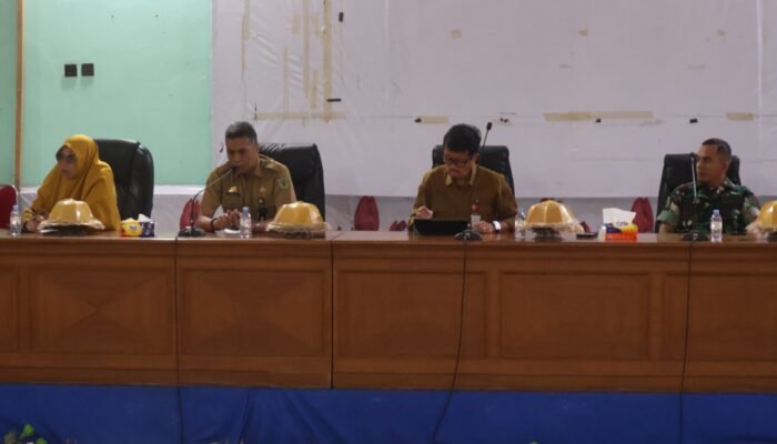 Sekretaris Daerah kabupaten Pinrang pimpin rapat persiapan peringatan HUT RI ke-81