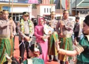 Tiba di Polres Sidrap, AKBP Indra Waspada Disambut Tari Paduppa