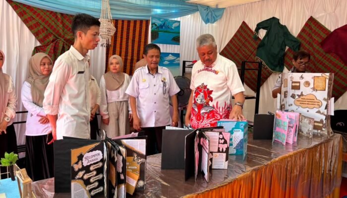 Bupati Pinrang hadiri pembukaan festival Literasi yang di gelar oleh Dinas perpustakaan dan kearsipan kabupaten pinrang