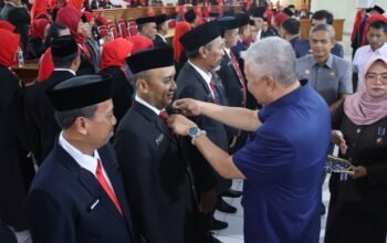 Bupati Pinrang sematkan penghargaan Satya Lencana Karya Satya bagi 237 ASN lingkup pemerintah kabupaten Pinrang