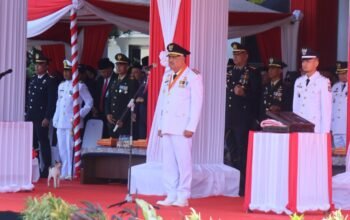 Peringatan HUT RI ke 81 Bupati Pinrang bertindak selaku Inspektur Upacara yang di berlangsung dihalaman kantor Bupati pinrang
