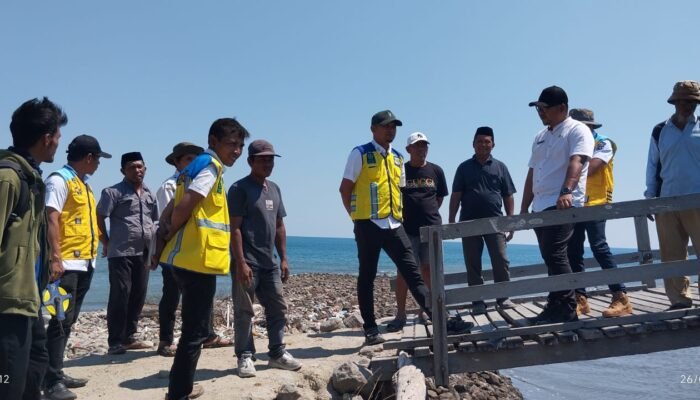 Kadis SDA & BK monitoring kondisi Muara jampue 2 dan jampue 3 yang mengalami pendangkalan akibat sedimentasi
