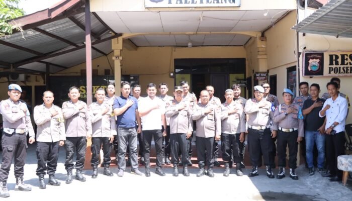 Wakapolres Pinrang Pimpin Pemeriksaan Gaktibplin di Polsek Jajaran, Pastikan Personel Tetap Disiplin dan Profesional