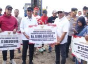 Gubernur Andi Sudirman Serahkan Bantuan Rp8 Miliar untuk Masjid Terapung Pantai Merpati Bulukumba