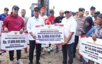 Gubernur Andi Sudirman Serahkan Bantuan Rp8 Miliar untuk Masjid Terapung Pantai Merpati Bulukumba