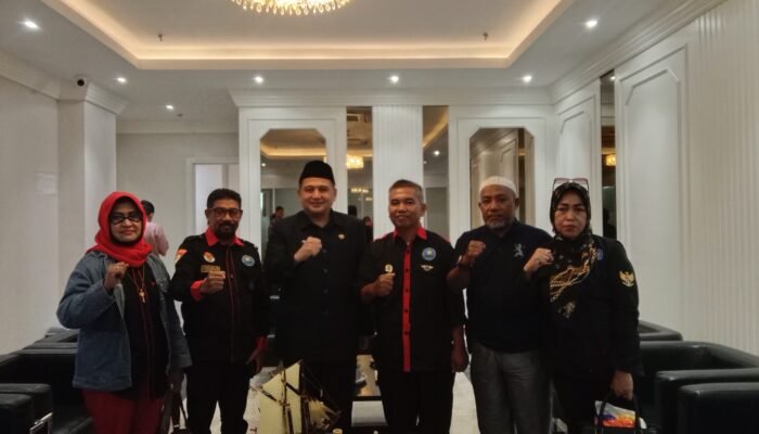 TEMBUS BALAI KOTA MAKASSAR, PRESIDEN GANN SANGHAJI BIMA BERSAMA GANN BULUKUMBA BERTEMU WALI KOTA MUNAFRI