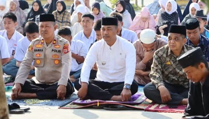 Munajat di Tengah Kemarau, Warga Cempa Bersama Pemerintah Gelar Salat Istisqa