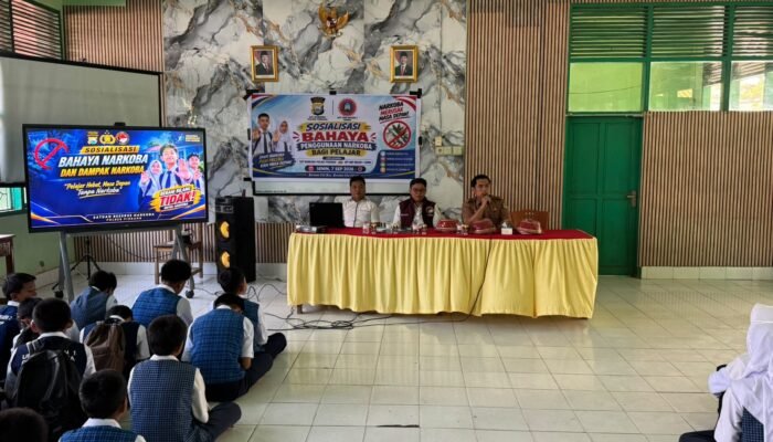 Edukasi Bahaya Narkoba, Satresnarkoba Polres Pinrang Beri Penyuluhan kepada Pelajar SMPN 1 Cempa