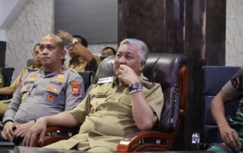 Bupati Pinrang didampingi porkopimda ikuti rapat koordinasi evaluasi dan monitoring penyaluran BBM dan LPG bersubsidi secara daring