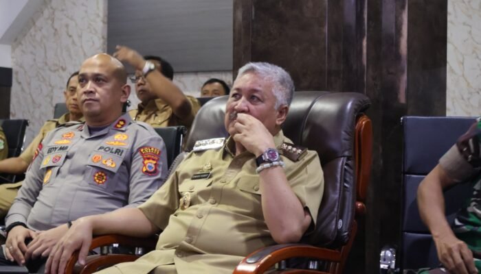 Bupati Pinrang didampingi porkopimda ikuti rapat koordinasi evaluasi dan monitoring penyaluran BBM dan LPG bersubsidi secara daring