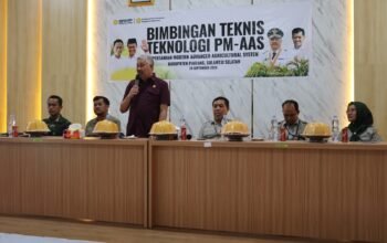 Pemkab Pinrang mendorong peningkatan pelayanan masyarakat tani melalui kinerja PPL untuk meningkatkan hasil pertanian