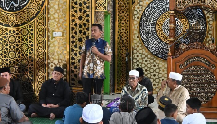 Usai Salat Jumat di Bila Riawa, Syaharuddin Alrif Serap Aspirasi Warga