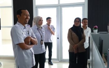 Kominfo Sinjai Belajar Pengelolaan Layanan NTPD 112 di Bulukumba
